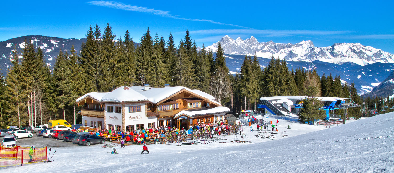 Sonnalm Radstadt - Skihütte und Appartements im Winter direkt an der Skipiste Radstadt-Altenmarkt